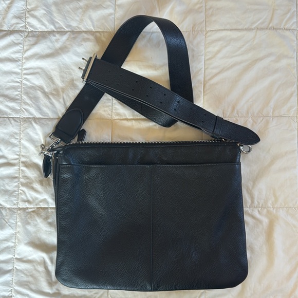 The Famous Large Crossbody - Picture 12 of 12